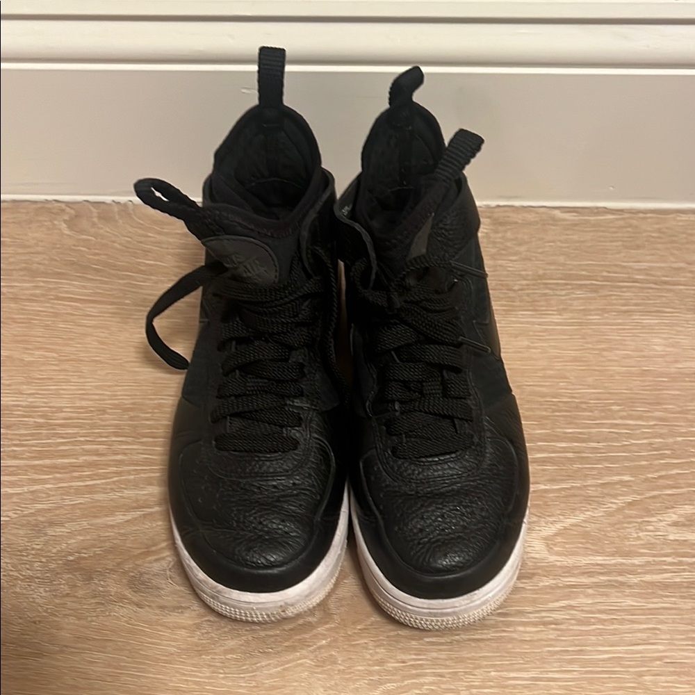 Nike Black  Sneakers